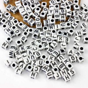 Kare Harfli Boncuk 25 Gr (134-139 Ad)